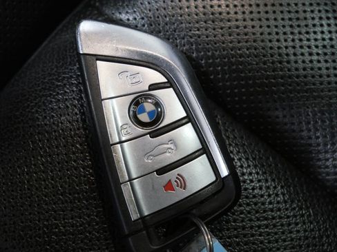 Used 2022 BMW X6 M50i w/ Executive Package AWD/4WD image 30