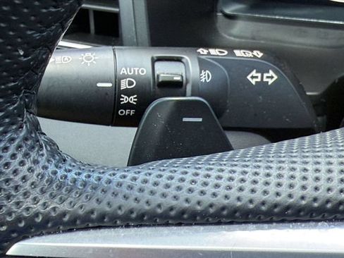 Used 2023 Mitsubishi Outlander SE FWD image 28