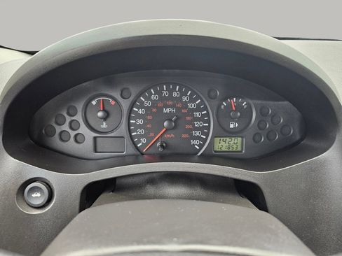 Used 2005 Ford Focus ZX5 Hatchback image 6