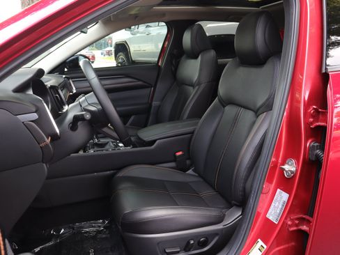 Certified 2025 MAZDA CX-50 AWD 2.5 S w/ Weather Package image 9