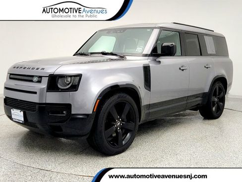 Used 2024 Land Rover Defender 130 X-Dynamic SE image 1