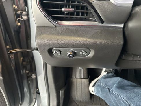 Used 2021 Chevrolet Traverse RS image 14