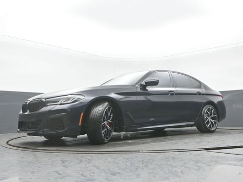 Used 2023 BMW M550i xDrive w/ Dynamic Handling Package AWD/4WD image 30