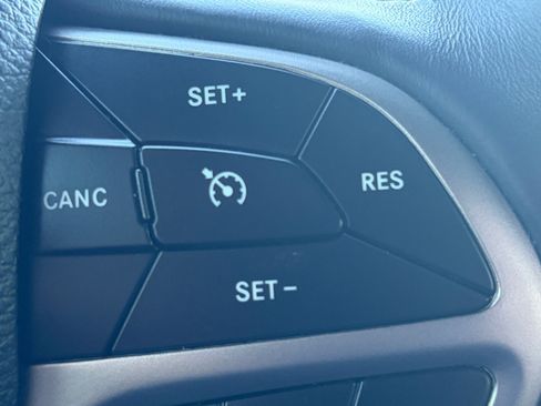 Used 2019 Jeep Grand Cherokee Limited w/ Luxury Group II AWD/4WD image 27