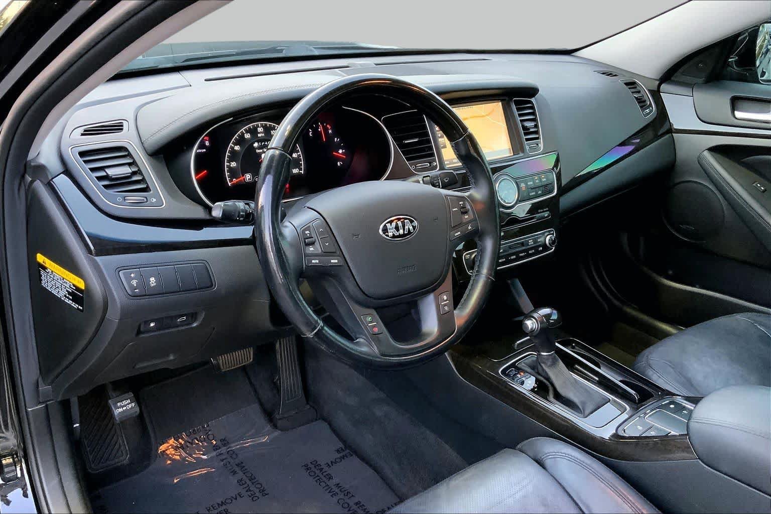 Used 2015 Kia Cadenza Premium w/ Luxury Package FWD image 15