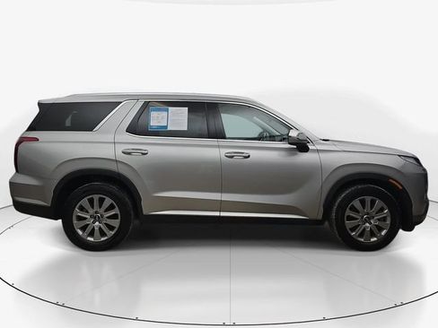 Used 2025 Hyundai Palisade SEL FWD image 3