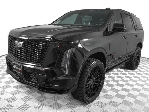 Used 2026 Cadillac Escalade V w/ LPO, ONYX Package AWD/4WD image 8