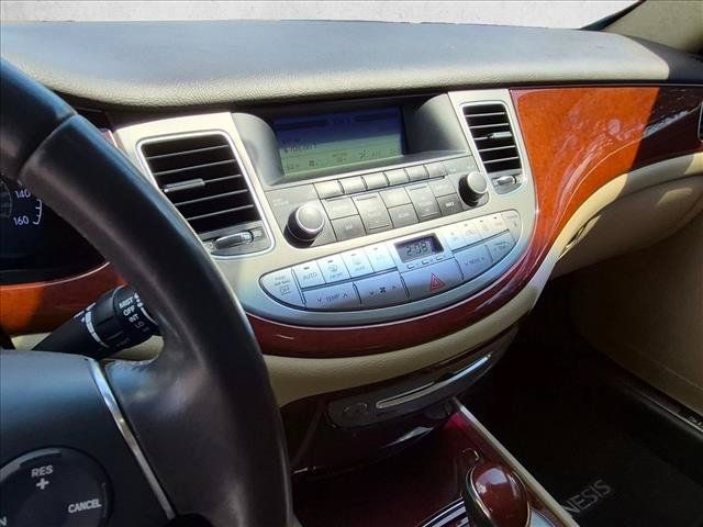 Used 2012 Hyundai Genesis 3.8 RWD image 12