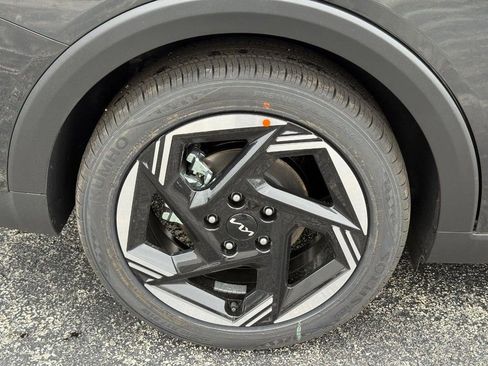 Used 2025 Kia K4 EX image 4