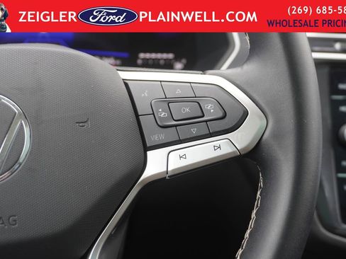 Used 2024 Volkswagen Tiguan SE image 24