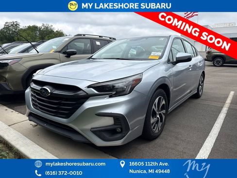 Used 2025 Subaru Legacy Premium AWD/4WD image 3