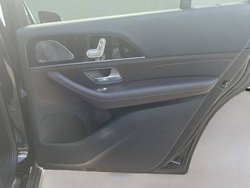 Used 2022 Mercedes-Benz GLS 450 4MATIC image 21