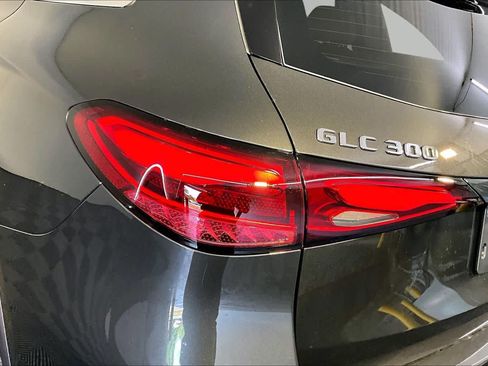 New 2026 Mercedes-Benz GLC 300 4MATIC image 5