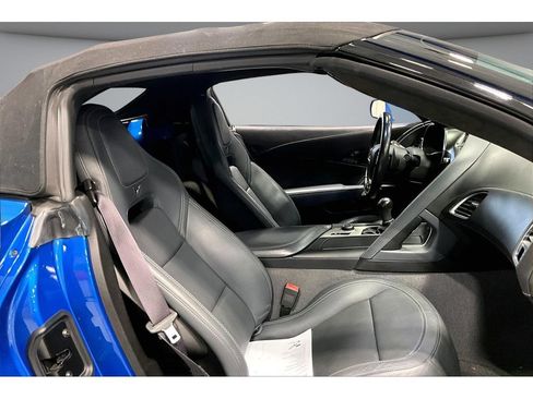 Used 2015 Chevrolet Corvette Z06 w/ 3LZ Preferred Equipment Group RWD image 40