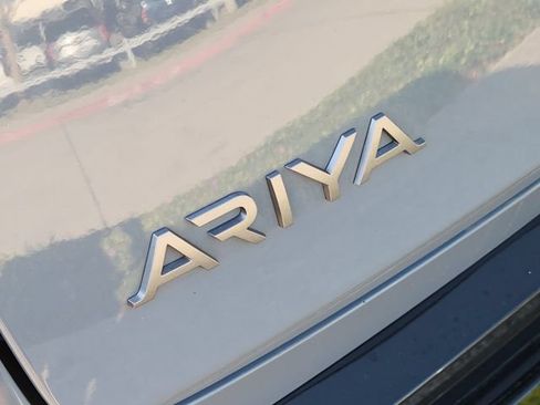 Used 2023 Nissan Ariya AWD/4WD image 9