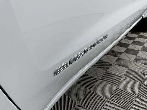 Used 2025 GMC Sierra 1500 SLT image 31