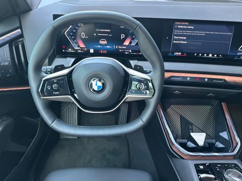 Used 2025 BMW X3 xDrive30i w/ Premium Package image 18