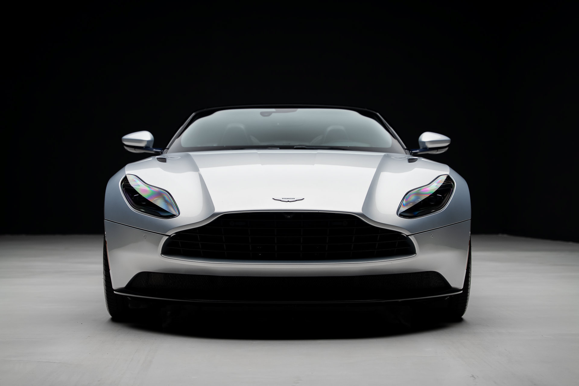 Used 2019 Aston Martin DB11 Volante RWD image 10