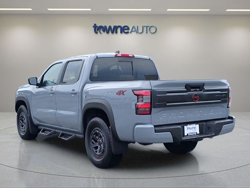 Used 2025 Nissan Frontier PRO-4X AWD/4WD image 5