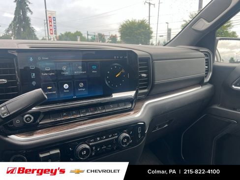 Used 2024 Chevrolet Silverado 1500 RST w/ Z71 Off-Road Package AWD/4WD image 13