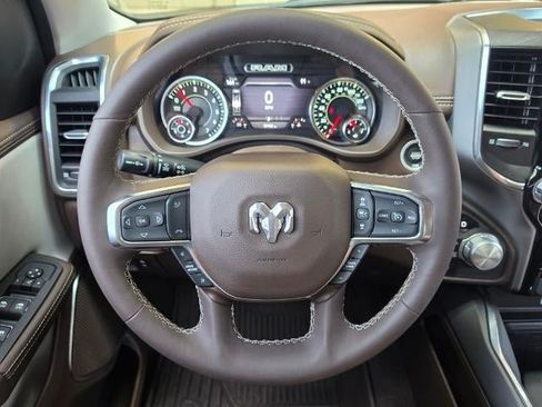 Used 2025 RAM 1500 Laramie AWD/4WD image 19