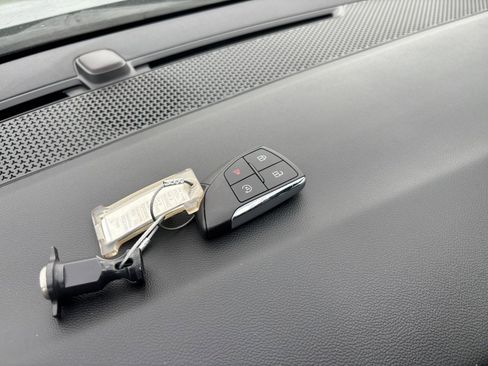 Used 2025 Chevrolet Equinox LT image 21