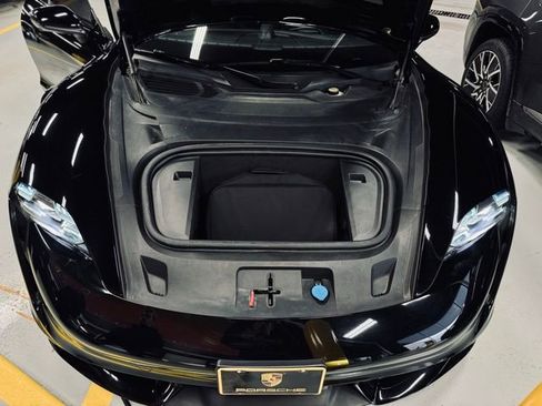 Used 2020 Porsche Taycan Turbo image 10