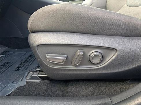 Used 2025 Toyota RAV4 XLE image 26