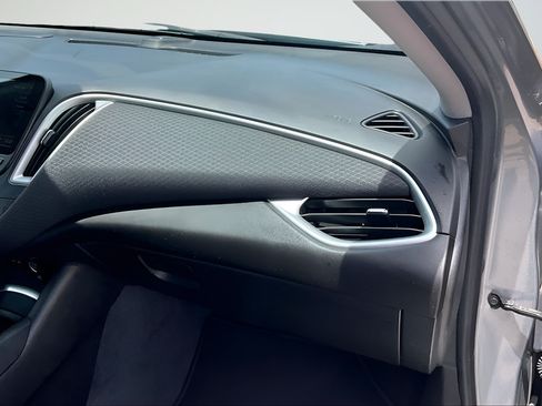 Used 2024 Chevrolet Malibu LT FWD image 23