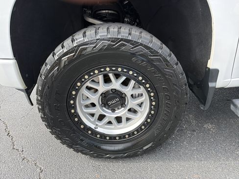 Used 2022 Chevrolet Silverado 1500 High Country w/ High Country Premium Package image 11