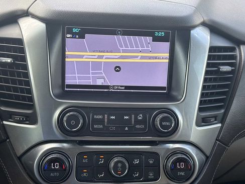 Used 2018 Chevrolet Tahoe Premier RWD image 27
