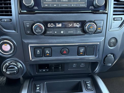 Used 2024 Nissan Titan SV w/ SV Convenience Package image 24
