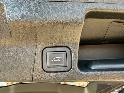 Used 2017 GMC Acadia Denali image 33