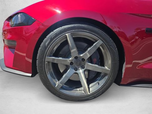 Used 2018 Ford Mustang GT Premium w/ GT Performance Package RWD image 9