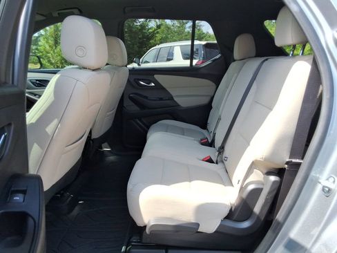 Certified 2023 Chevrolet Traverse LS FWD image 18