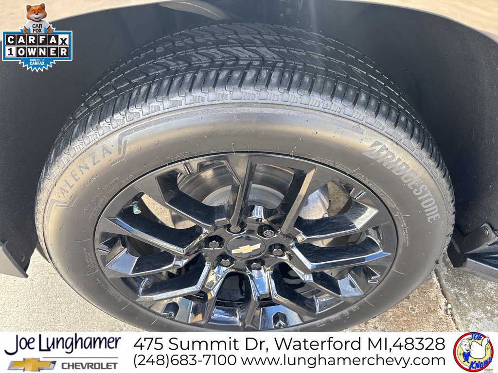 Used 2023 Chevrolet Suburban RST w/ Sport Performance Package AWD/4WD image 10