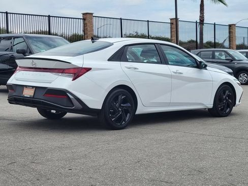 New 2026 Hyundai Elantra SEL Sport FWD image 4