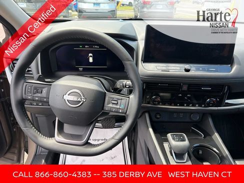 Certified 2025 Nissan Rogue SL w/ SL Premium Package AWD/4WD image 15