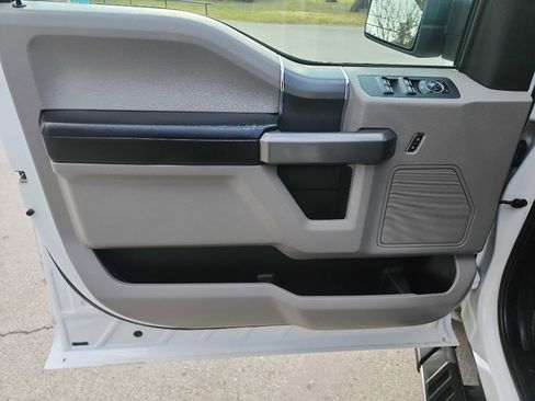 Used 2016 Ford F150 XLT w/ Equipment Group 302A Luxury RWD image 15