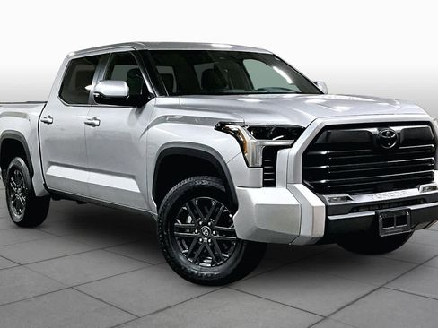 Certified 2025 Toyota Tundra SR5 w/ SR5 Convenience Package AWD/4WD image 3