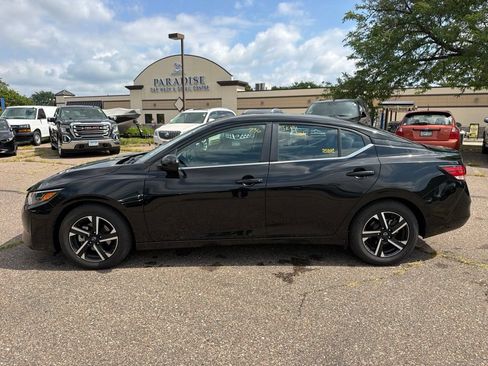 Used 2024 Nissan Sentra SV FWD image 8