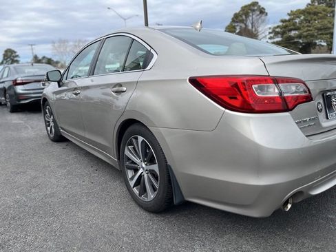 Used 2017 Subaru Legacy 2.5i Limited image 8