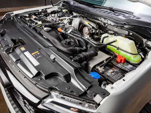 Used 2026 Ford F250 Lariat w/ Black Appearance Package image 40