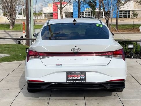 Used 2023 Hyundai Elantra SEL w/ Convenience Package image 20