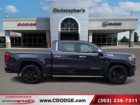 Used 2023 GMC Sierra 1500 Denali w/ Technology Package AWD/4WD image 2