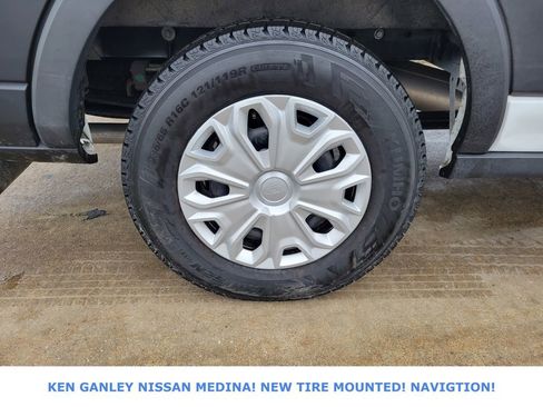 Used 2023 Ford Transit 350 XLT image 20