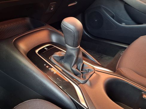 Used 2025 Toyota Corolla LE FWD image 14