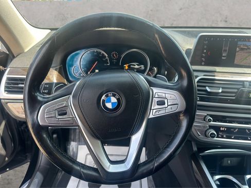Used 2019 BMW 740i xDrive AWD/4WD image 27