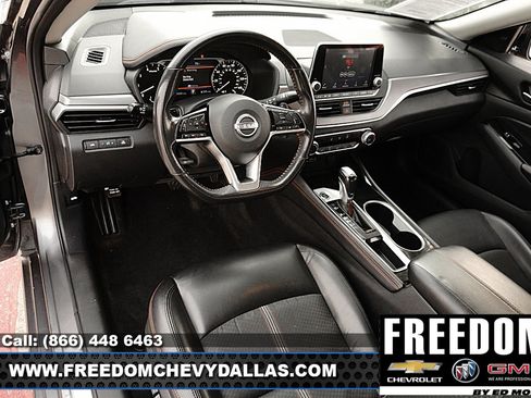 Used 2024 Nissan Altima 2.5 SR FWD image 6