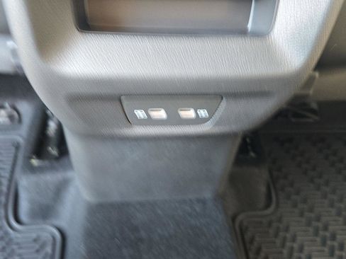 New 2026 Volkswagen Tiguan SE image 11